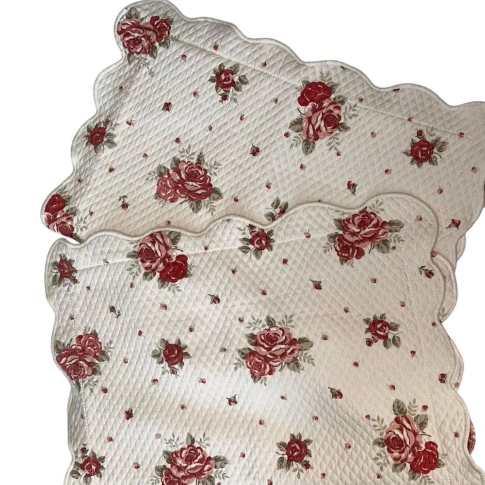 2 Pillow Shams Colchas S. Domingos Quilted Scalloped Ivory with Pink Roses